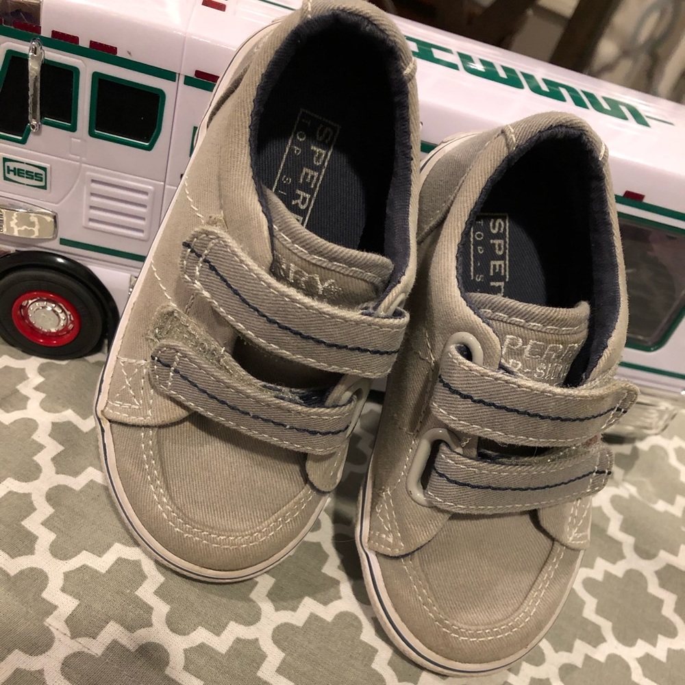 Toddler boy Sperry shoes